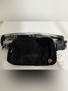 lululemon athletica | Bags | Nwt Lululemon All Day Essentials Belt Bag 25l  In Silver Dropasphalt Grey | Poshmark
